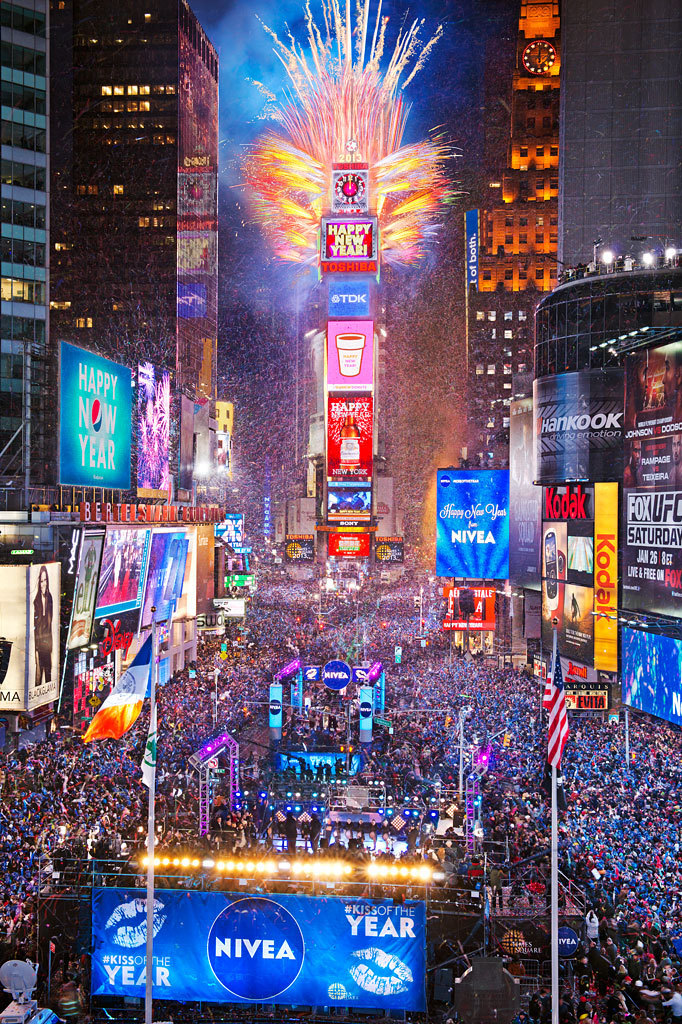 Where to go to see the ball drop in nyc 2014 New Year S Eve Balldrop On Livestream