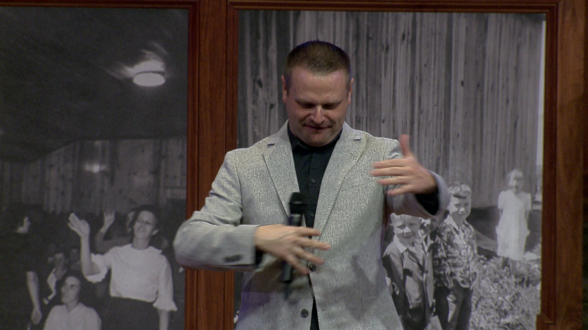 Pastor Tommy Bates on Livestream