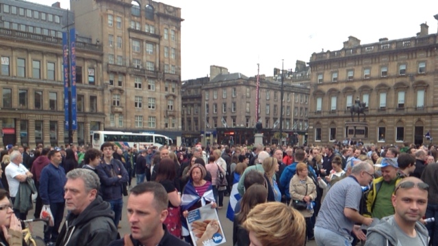 Live in George square title=