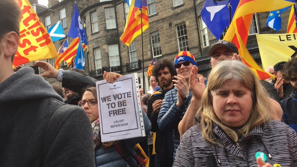 National demonstration (Edinburgh) in support of Catalunya's right to vote title=