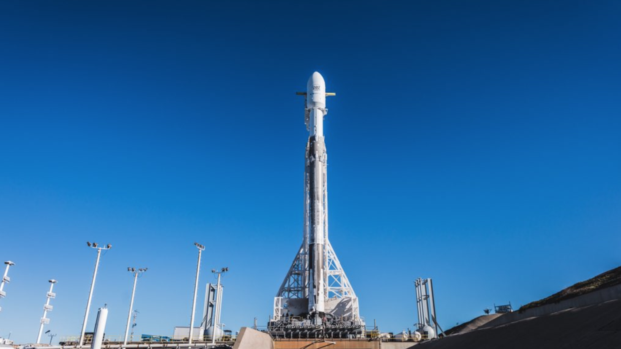 Spacex falcon 9. Фалькон 9. Paz Спутник. SPACEX photos 2024. Falcon 9 on the Launchpad.
